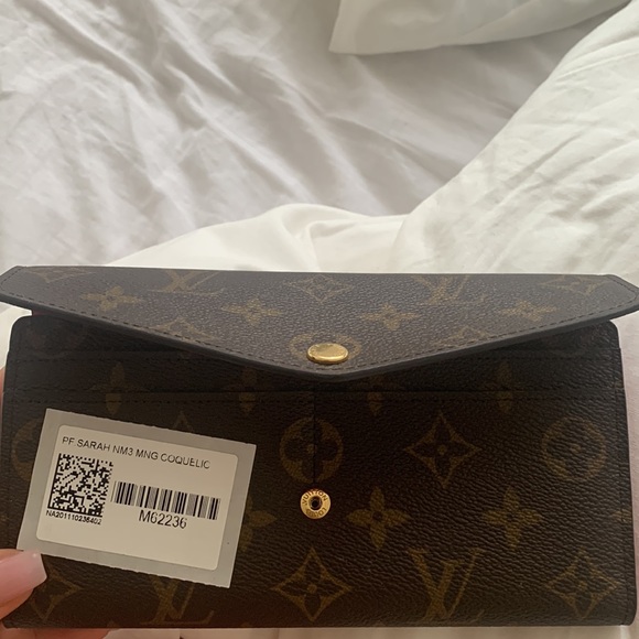 LV wallet - Picture 2 of 8